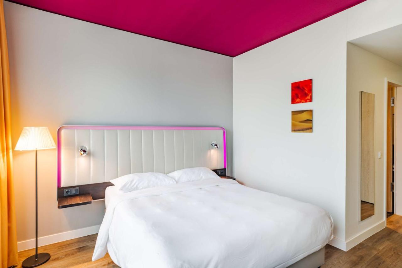 Park Inn By Radisson Stoccarda Esterno foto