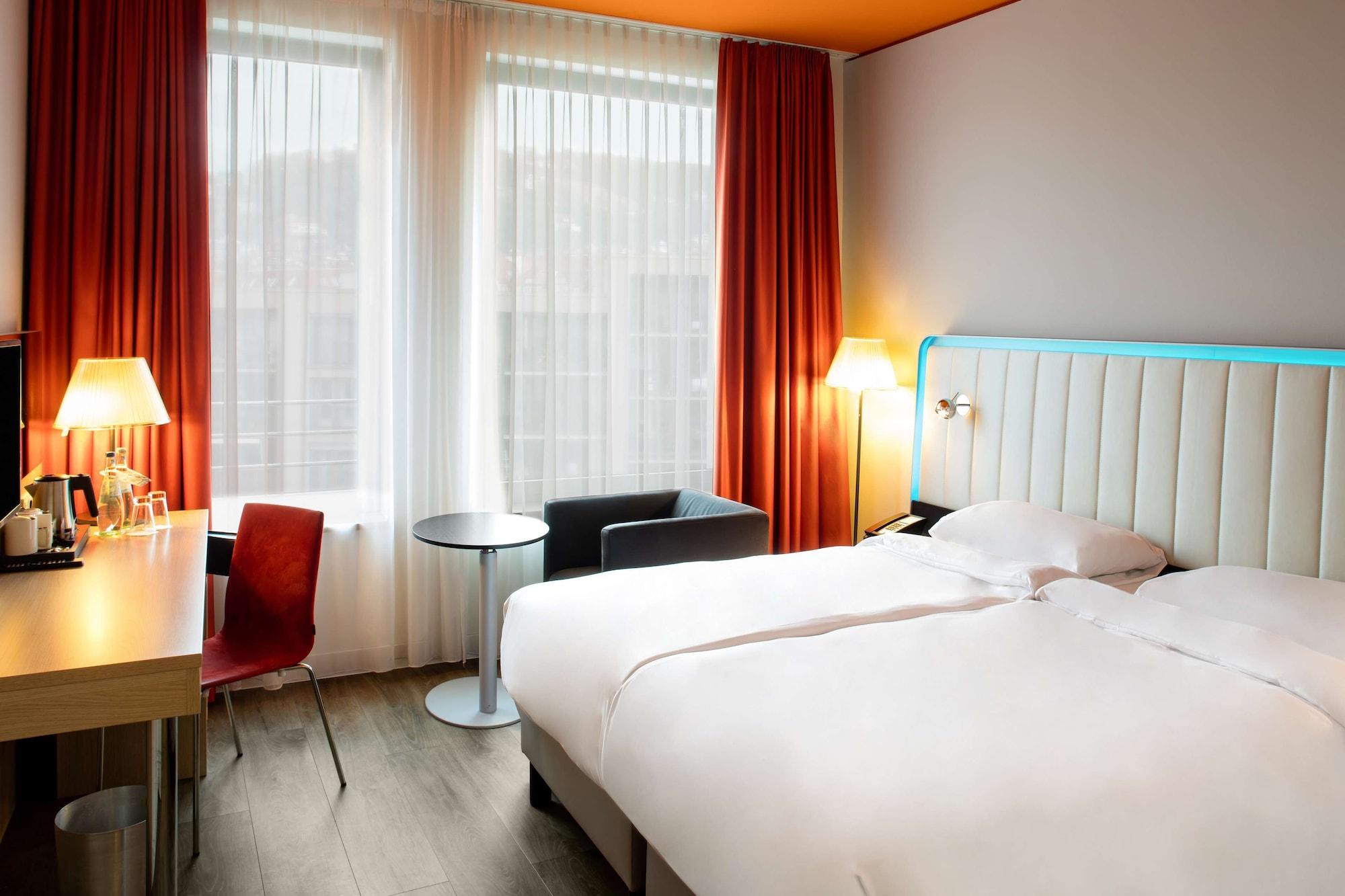 Park Inn By Radisson Stoccarda Esterno foto