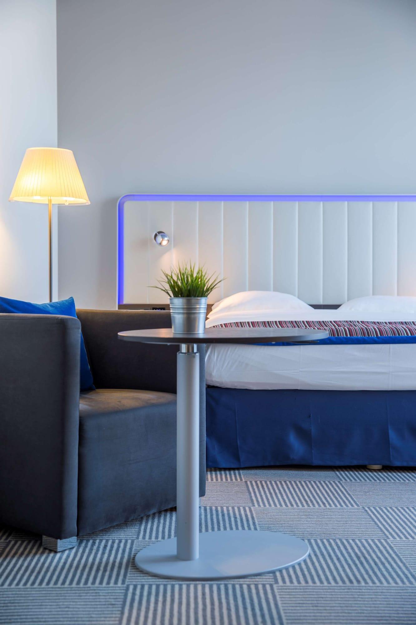 Park Inn By Radisson Stoccarda Esterno foto
