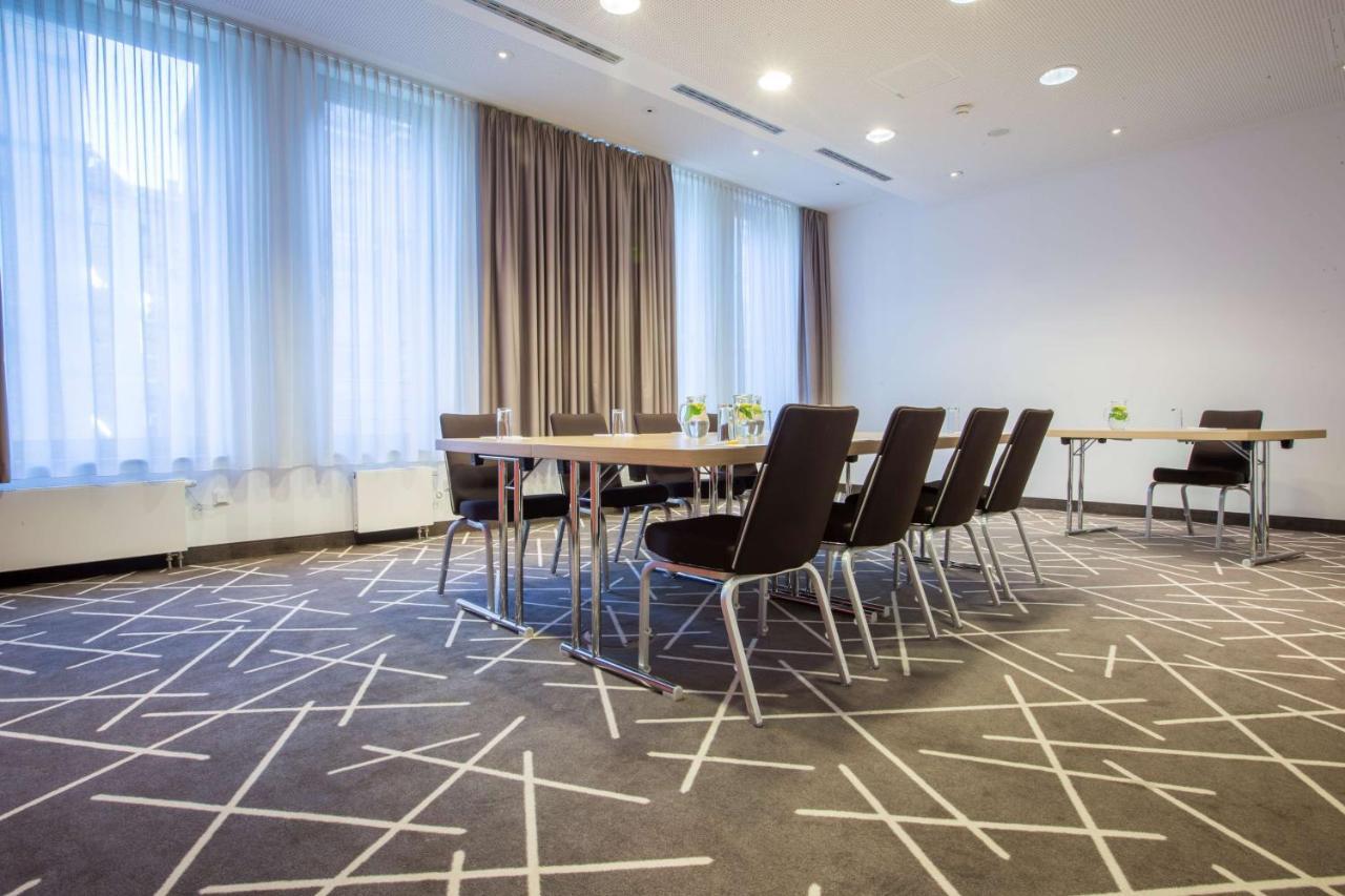 Park Inn By Radisson Stoccarda Esterno foto